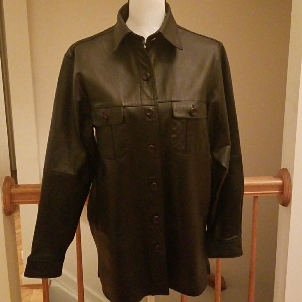 BLACK LEATHER JACKET